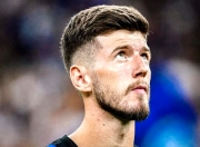 开云-包含赛地聚焦——欧联赛后热度飙升，里尔主帅复盘，质疑声仍在，赛季目标并未改变的词条-开云