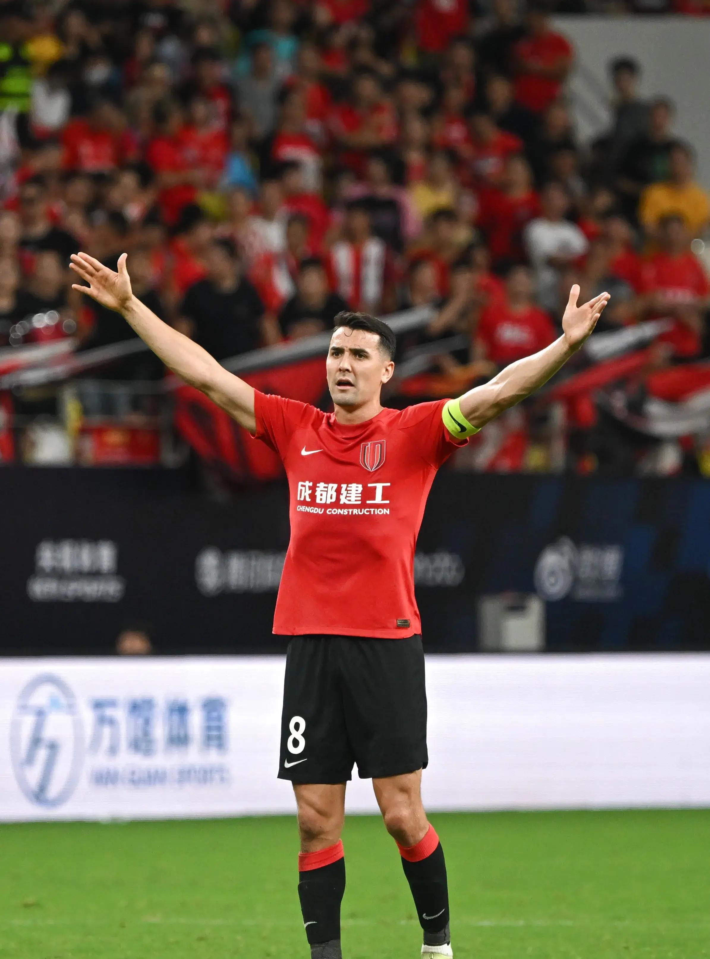 包含罗马迎足总杯关键赛,集结日主帅复盘,球迷炸锅,轮换策略成焦点的词条 包含罗马迎足总杯关键赛,集结日主帅复盘,球迷炸锅,轮换策略成焦点的词条