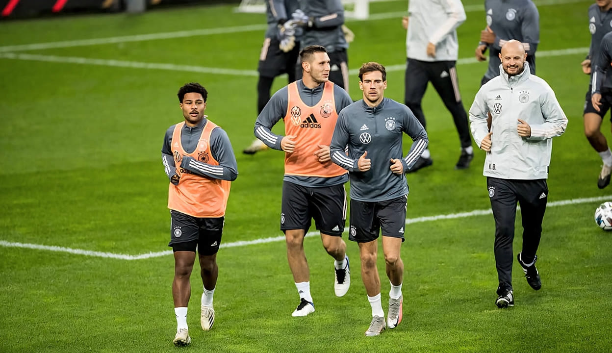 清晨莱比锡扳平良机赛后印第安纳步行者状态回暖，网友：斯图加特主帅复盘备战欧联的简单介绍